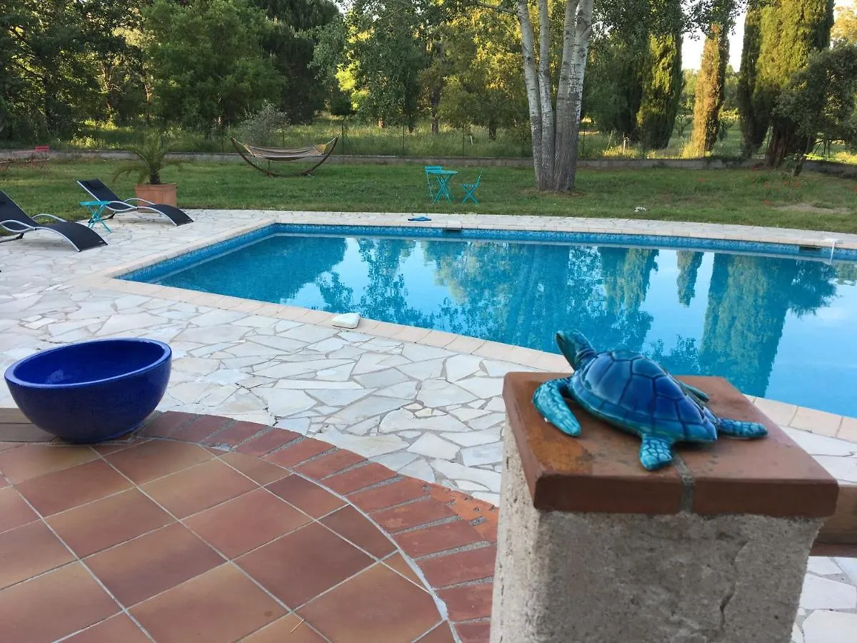 Le Chene Et L'Eau Bed and Breakfast Roquebrune-sur-Argens 0*,  Frankrijk